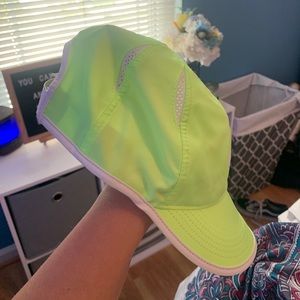 Nike Accessories - Nike Featherweight Hat Nike Accessories - Nike Featherweight Hat